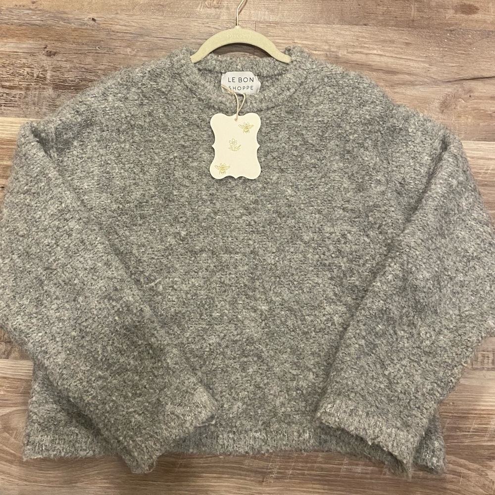 Incredibly soft and cozy sweater M/L